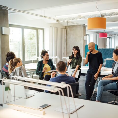 Belastungen identifizieren und mindern – mit dem Arbeitsklima-Kompass
