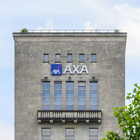 Logo am Hauptgebäude der AXA Schweiz