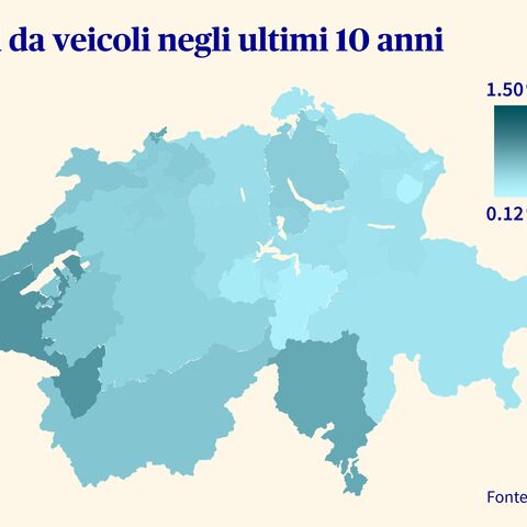 La cartina della Svizzera mostra i furti da veicoli negli ultimi dieci anni suddivisi per regione, dallo 0,12% all’1,50% con diverse tonalità di blu.