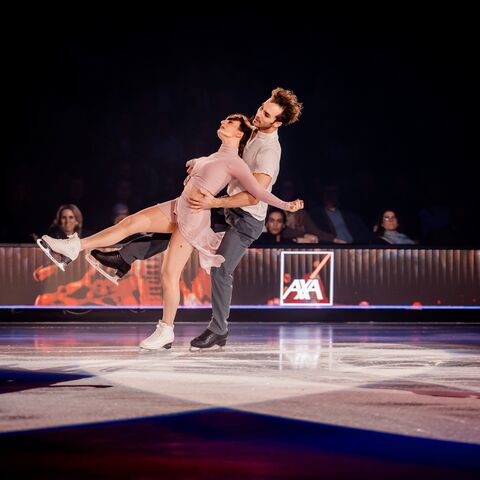 Art on Ice live