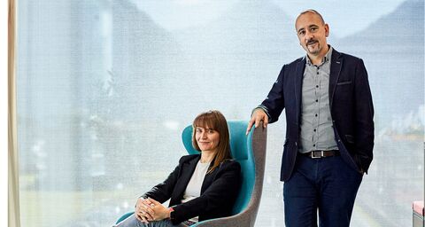 Sarah Seyr und Regis Lehmann vom Fintech-Startup Kamuno AG in ihrem Büro in Altdorf.