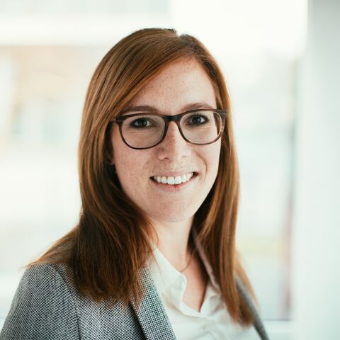 Portrait von Isabelle Näf, Anwältin bei der AXA-ARAG.