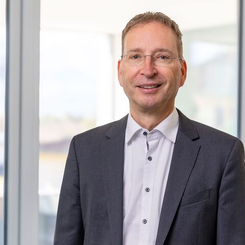 Dr. Rolf Steiner