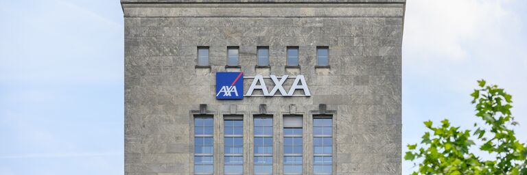 Logo am Hauptgebäude der AXA Schweiz